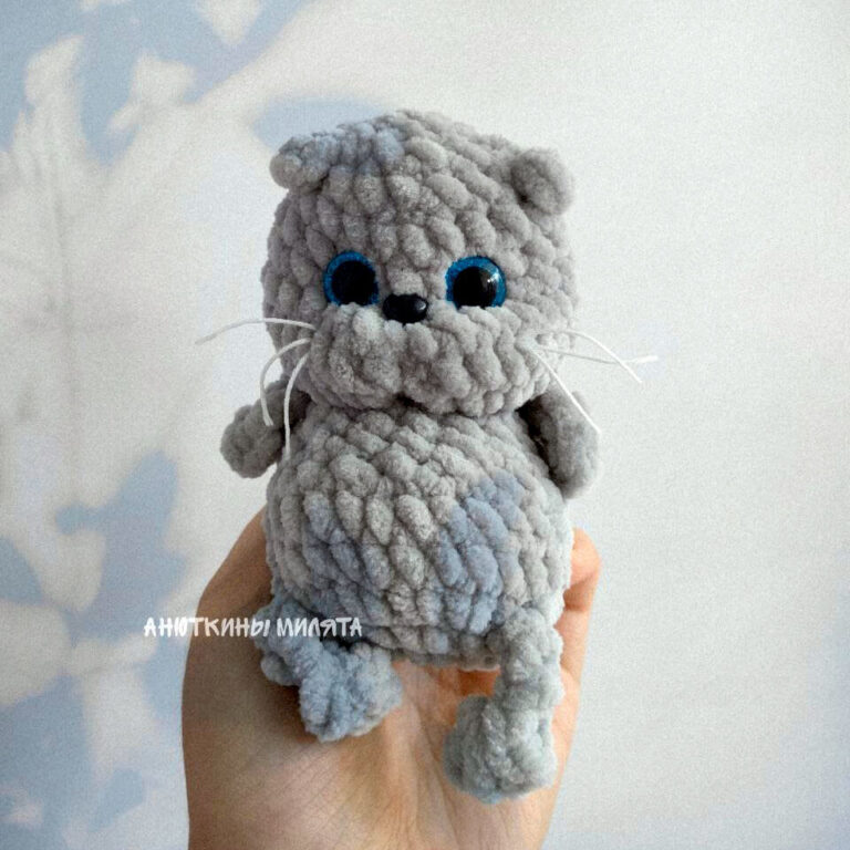 Crochet the Cutest Low-Sew Plush Kitten (Free Amigurumi Pattern!)