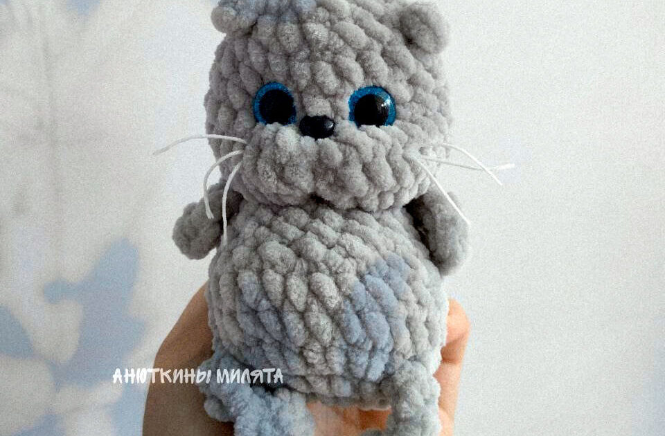 Crochet the Cutest Low-Sew Plush Kitten (Free Amigurumi Pattern!)